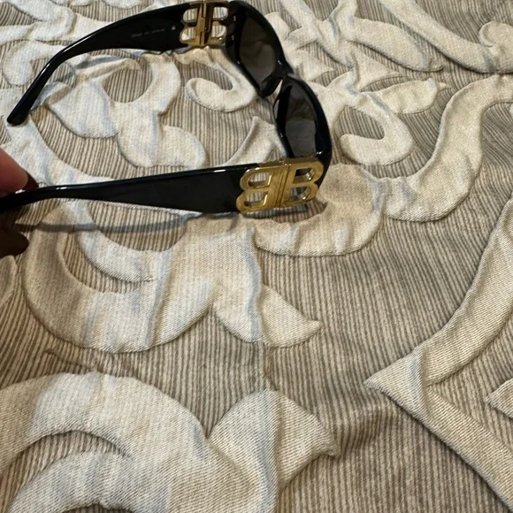Balenciaga Black Sunglasses with Gold Accents - Picture 2 of 9